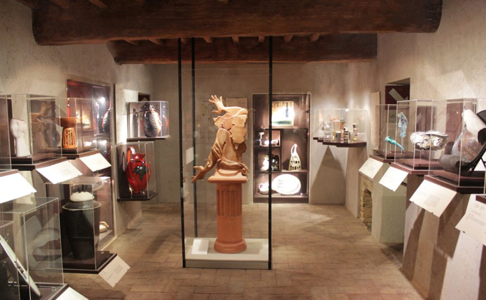 Sala XVI ceramica contemporanea - MUVIT Museo del Vino, Fondazione Lungarotti, Torgiano (PG)